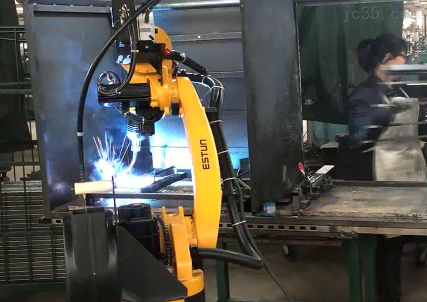 自動化焊接新時代 探索工業(yè)機(jī)器人制造中的車架焊接機(jī)器人